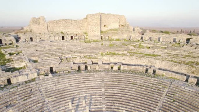 土耳其Miletos古代圆形剧场的鸟瞰图