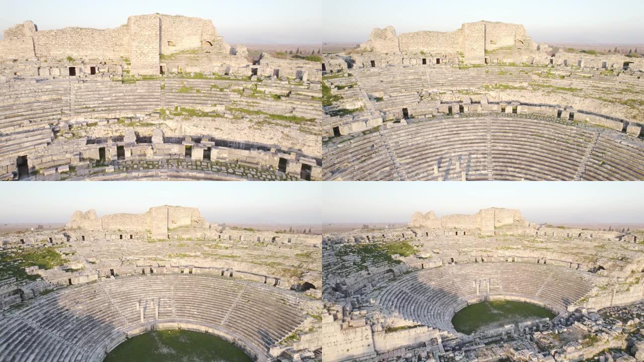 土耳其Miletos古代圆形剧场的鸟瞰图