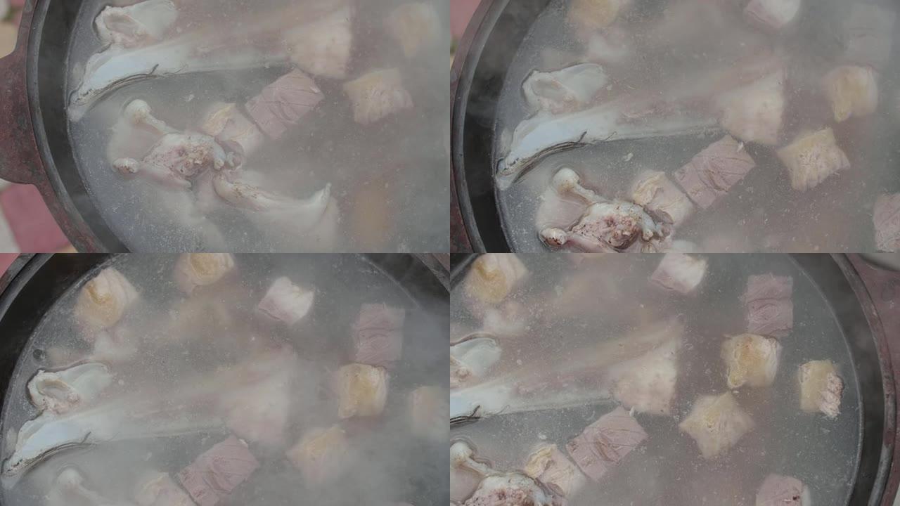 鱼汤在大锅中煮沸，st鱼汤