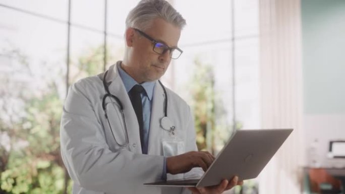 医疗保健专业人员在医院办公室使用笔记本电脑的肖像。白大褂医生在线指定处方，更新电子健康记录