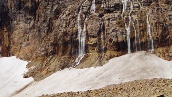 安吉尔冰川伊迪丝·卡维尔山。贾斯帕国家公园美丽的风景。