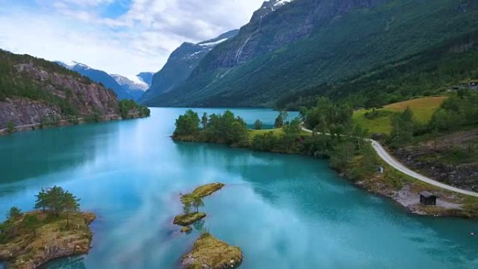 lovatnet湖美丽的自然挪威。