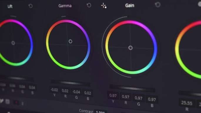 颜色分级。视频或照片的专业后期制作过程。用色轮调节。用于视频处理和色彩校正的软件。