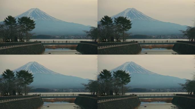 来自川口湖的富士山