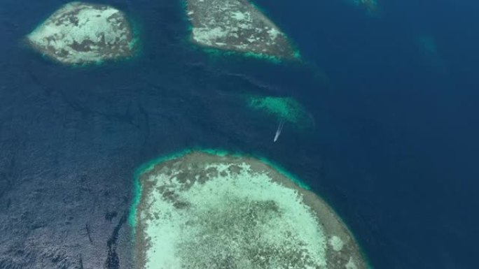 空中无人机在热带水域拍摄群岛