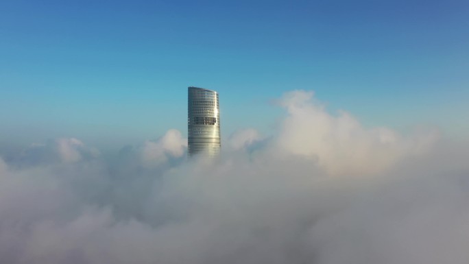 上海中心大厦云海景象