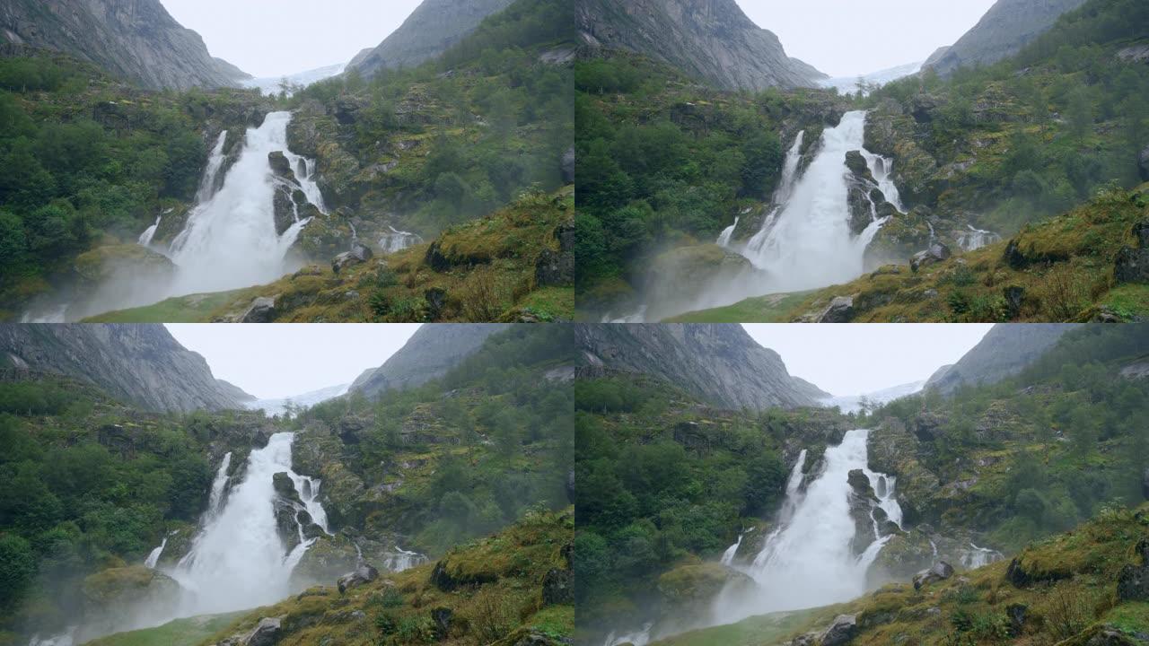 福尔盖方纳国家公园的强力瀑布