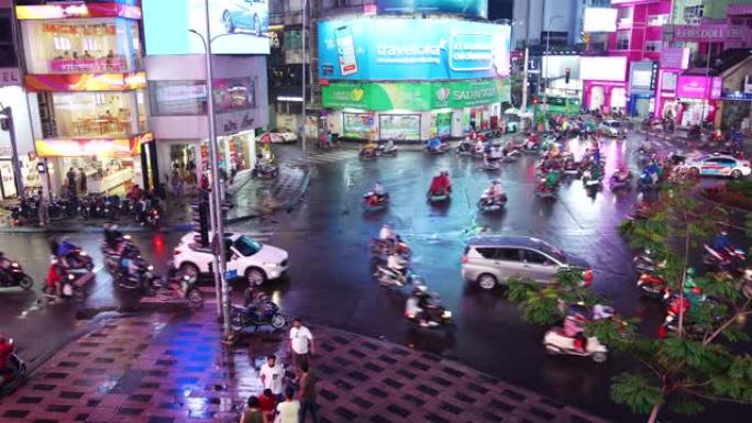 越南胡志明市西贡的摩托车和汽车交通
