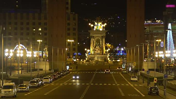 巴塞罗那市中心晚间，街上交通不畅，城市景观优美