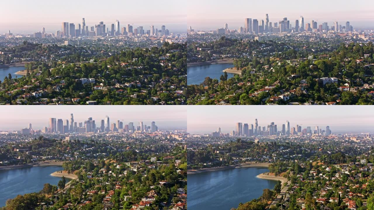 在银湖附近的空中，可欣赏洛杉矶市中心的景色