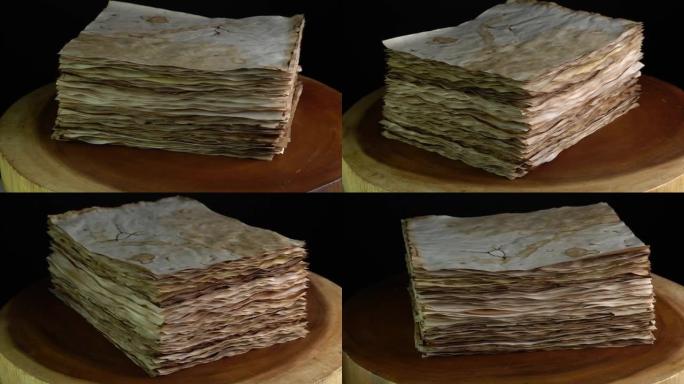 旧女巫书空页。迷惑的格里莫尔风化页面侧视图。空白巫术或魔法书页。中世纪烧焦的巫术风化卷轴手稿或咒语。