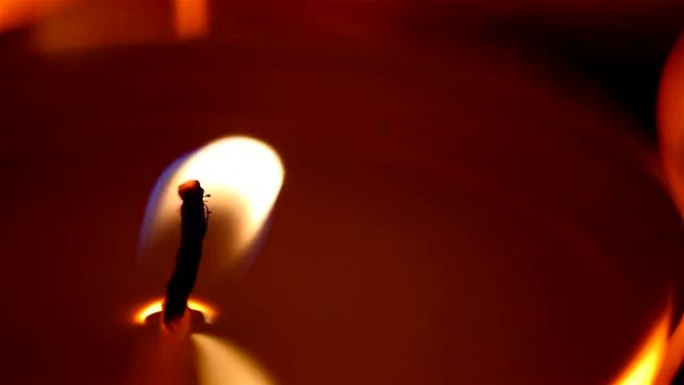 生命之火，燃烧的蜡烛特写，黑暗之地的神秘烛光