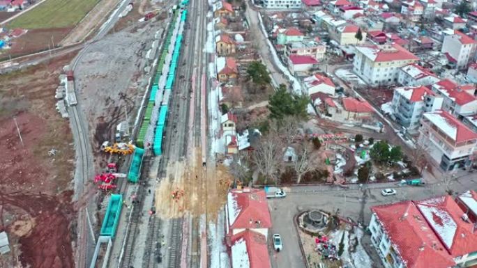 土耳其地震2023年铁路火车站的无人机镜头。