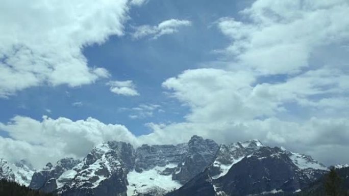 壮丽的阿尔卑斯山的全景，清新和自由的原始自然