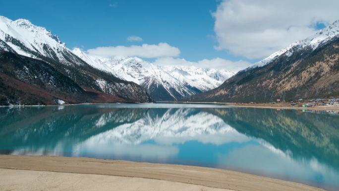 西藏最美湖泊 高山美景然乌湖 高原湖泊