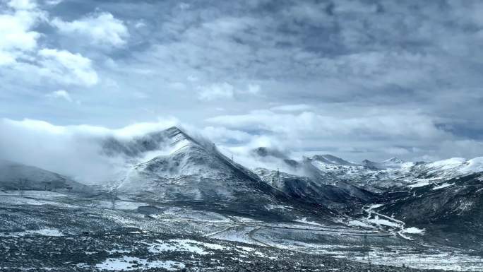 四川康定市雪山