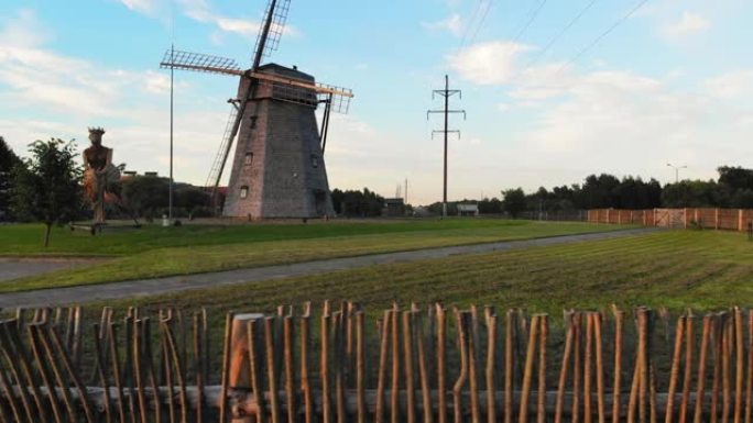 立陶宛西奥里艾市的老木制十九世纪风车