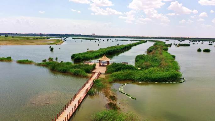 鄂尔多斯 库布齐沙漠 七星湖 沙漠泉