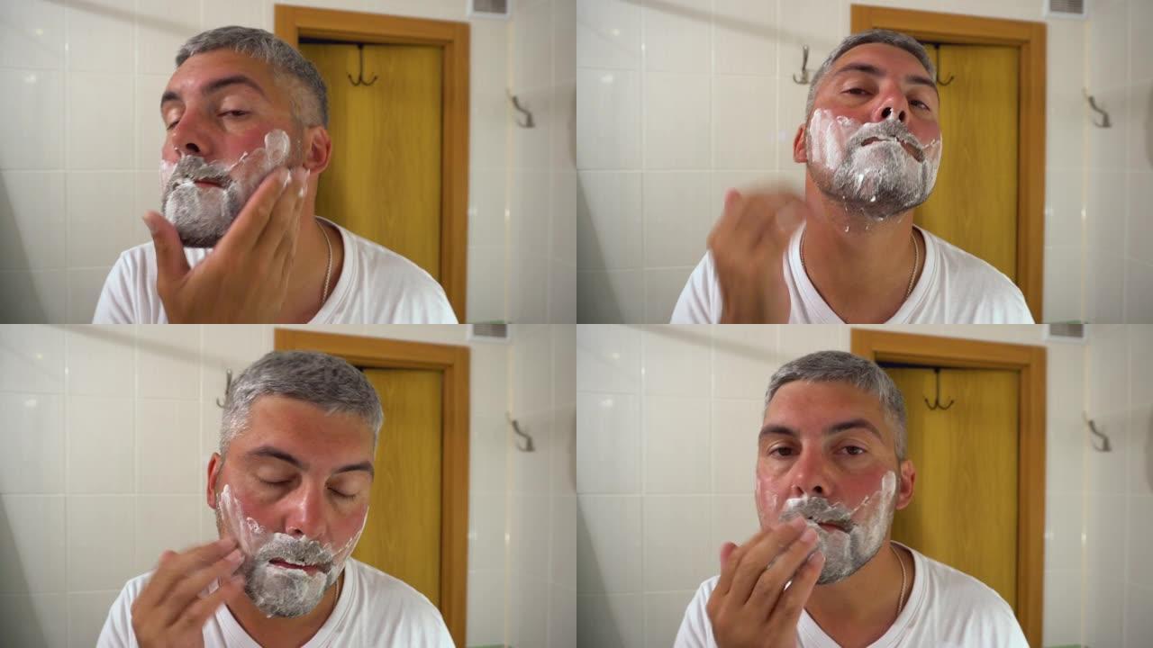 浴室里的男人留着胡子