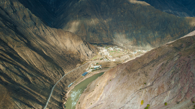 山川河流湖泊汽车马路