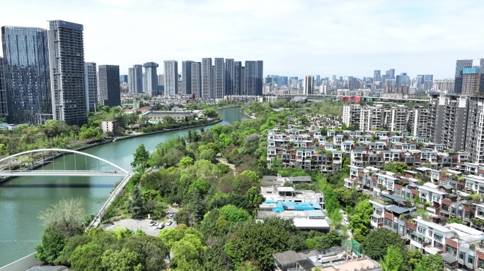 航拍春天成都锦江沙河园林绿化公园城市住宅