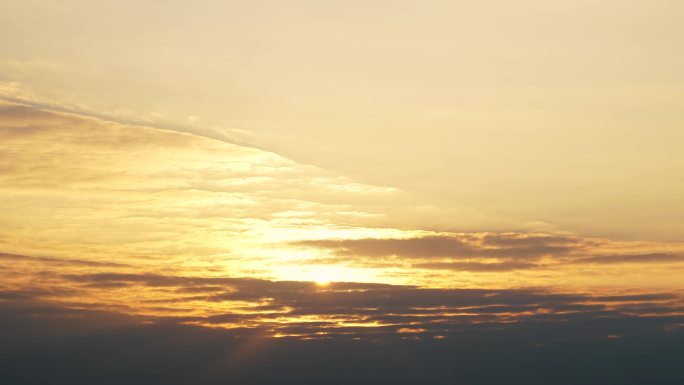 天空日出延时早霞阳光穿透云朵丁达尔耶稣光