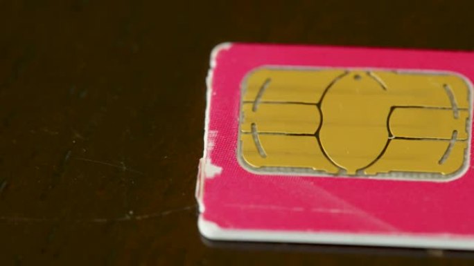 爱沙尼亚的粉红色旧全尺寸sim卡