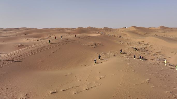 沙漠徒步穿越