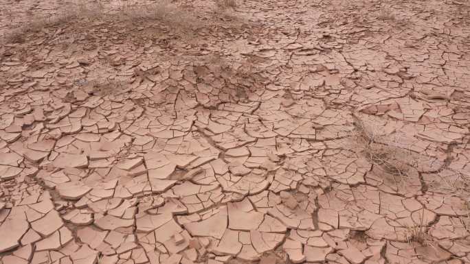 航拍干涸开裂地面合集