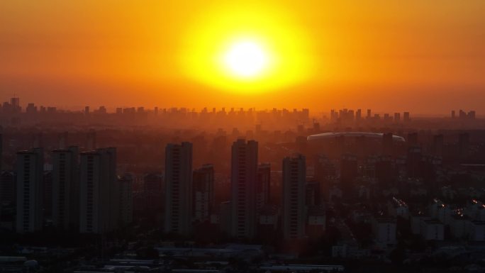 城市夕阳