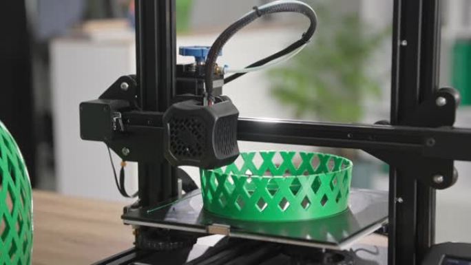 自动三维打印在家里逐层打印熔融塑料原型3D模型
