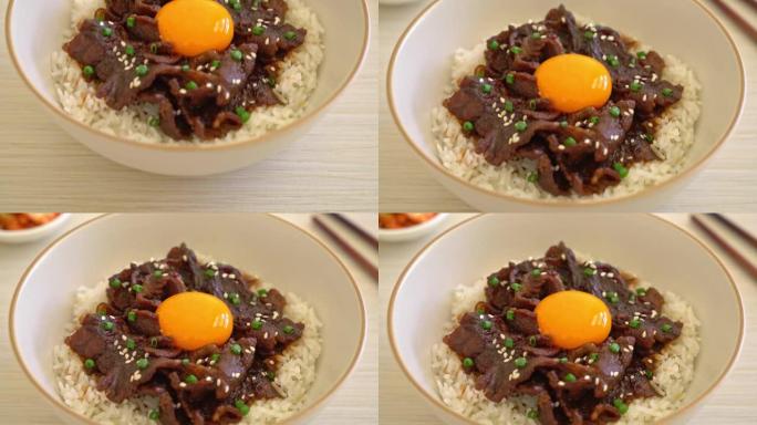 大豆风味猪肉米饭或日本猪肉Donburi碗-亚洲美食风格