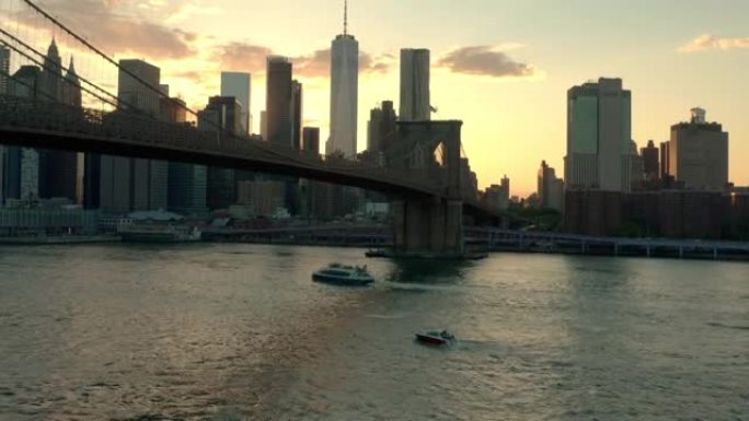 纽约日落时的无人机视野。美国