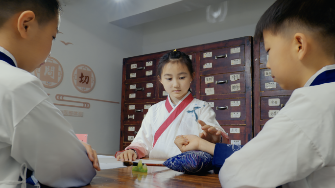 小学生中医号脉 小学生体验中医文化 中医