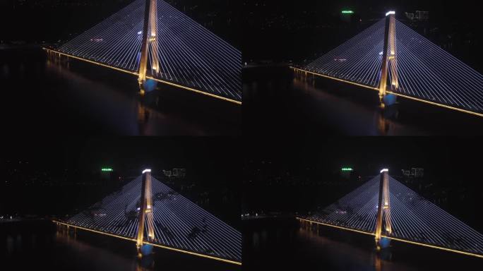 重庆奉节夔门大桥的夜景