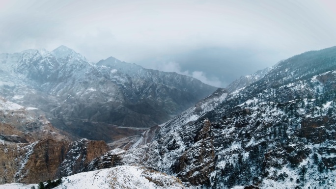 贺兰山雪景