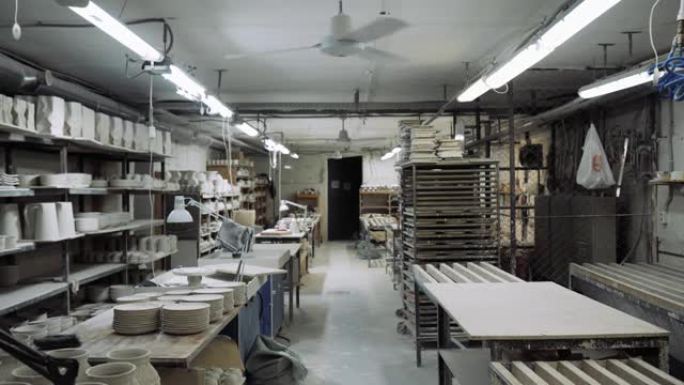 陶瓷餐具生产中的一个空房间