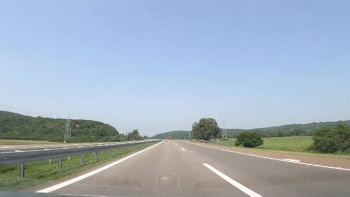 塞尔维亚的高速公路交通。