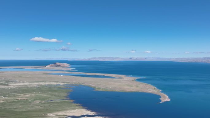 航拍西藏纳木措旅途风景4K