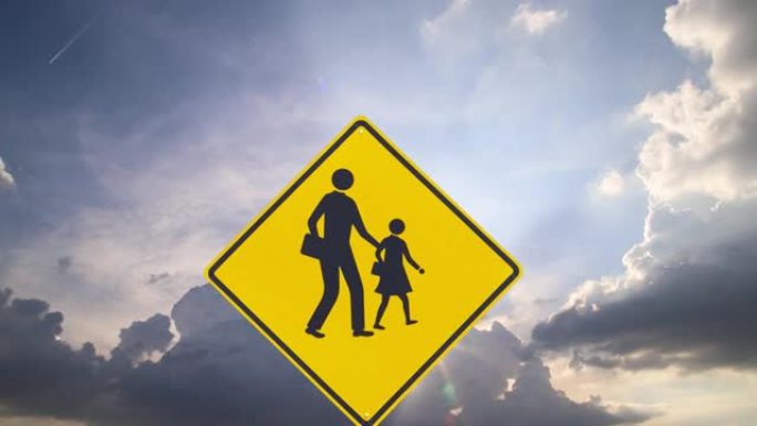 家长标志的关键框架技术护送学生穿过马路，延时，云和天空移动