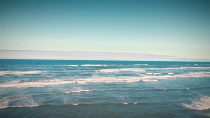 风格化海洋海滩空中背景，带梦幻过滤器