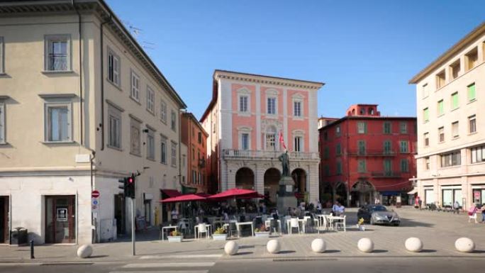 托斯卡纳比萨的意大利城市广场和教堂