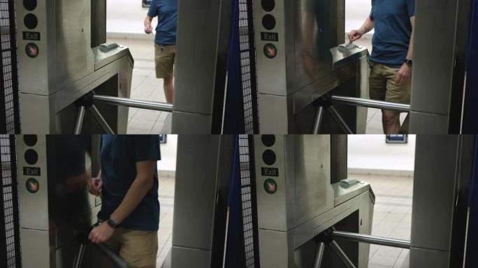曼哈顿地铁男子刷卡Metrocard的观点