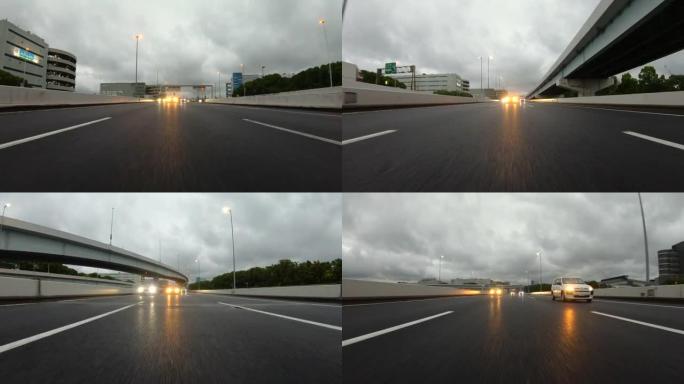 雨后在高速公路上行驶/后视