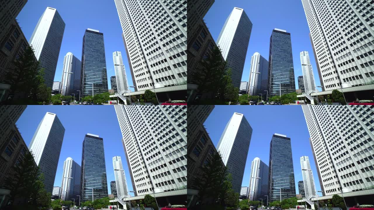 仰望新宿摩天大楼区的建筑物