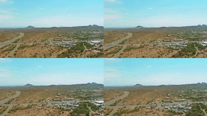 美国亚利桑那州山区沙漠附近郊区开发的喷泉山小镇住宅区的鸟瞰图