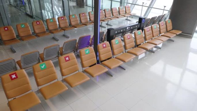 机场的社交距离，泰国机场的空位