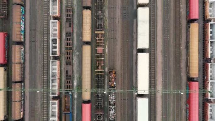 铁路仓库的俯视图
