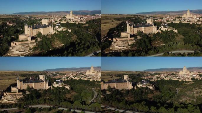 西班牙塞戈维亚城堡的鸟瞰图。