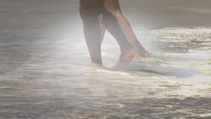 非裔美国人夫妇在海滩上海上行走的腿动画，在海上晒太阳